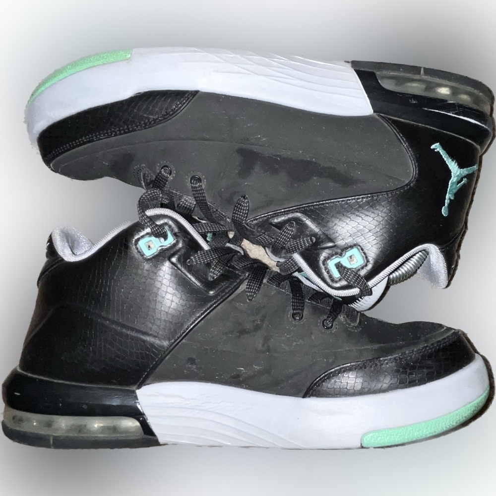 NIKE AIR JORDAN FLIGHT
ORIGIN 3 Size 8.5 820245-005